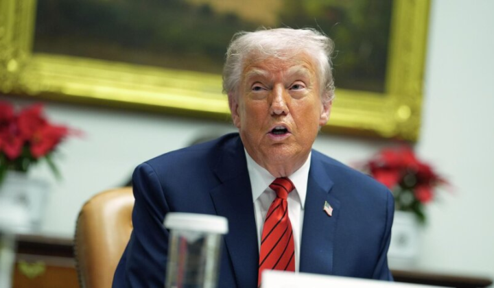 Трамп обсуждает Украину и Россию