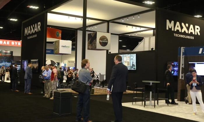 Максар показує супутниковий знімок України