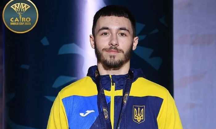Чепурний на п'єдесталі після перемоги