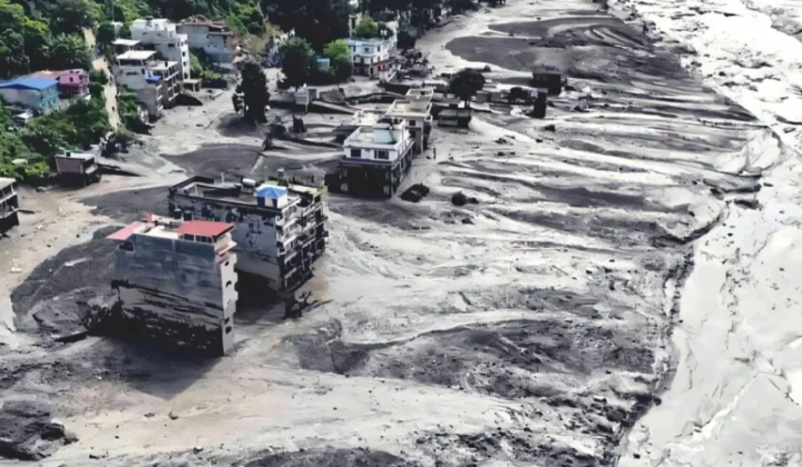 Development in flood zones in the Himalayas