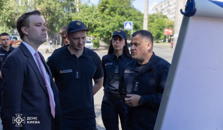 Делегація США прибула для огляду зони обстрілу у Києві