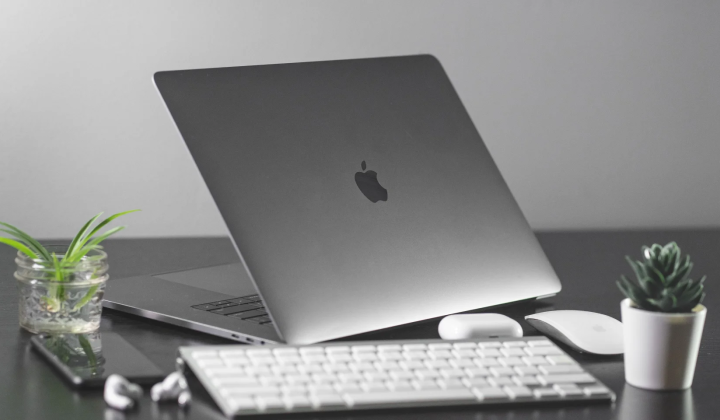 Enemies of MacBook battery