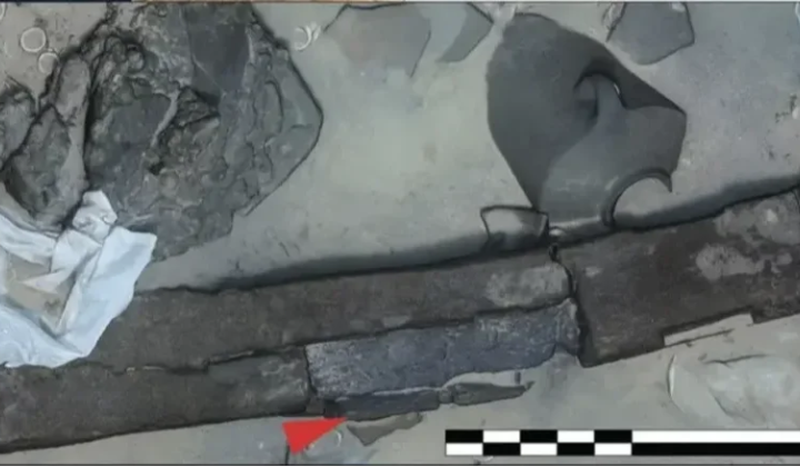Oak-lead anchor dating back to 2600 years
