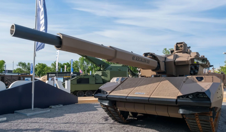 Танк CAPINT на базі Leopard 2