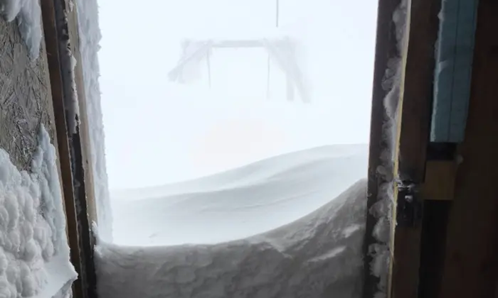 Карпаты полностью засыпало снегом до 1 метра