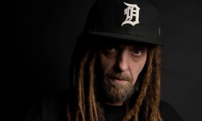 Руслан Вакарчук вшановує пам'ять лідера Green Grey