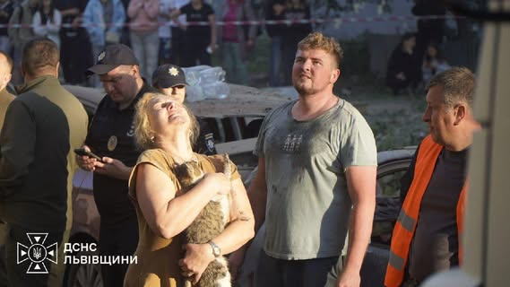 Woman rescued from rubble in Lviv