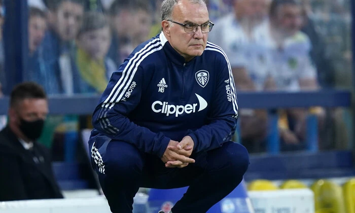 Uruguayan national team coach Bielsa strange photo