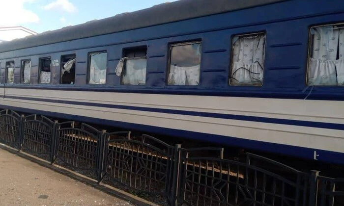 Поезда изменяют движение за границу