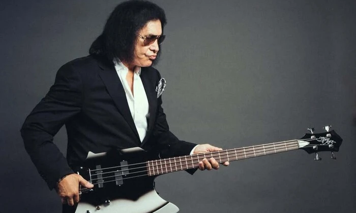 Легендарный музыкант в больнице в Малибу