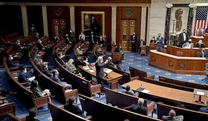 США ухвалили закон про ленд-ліз для України