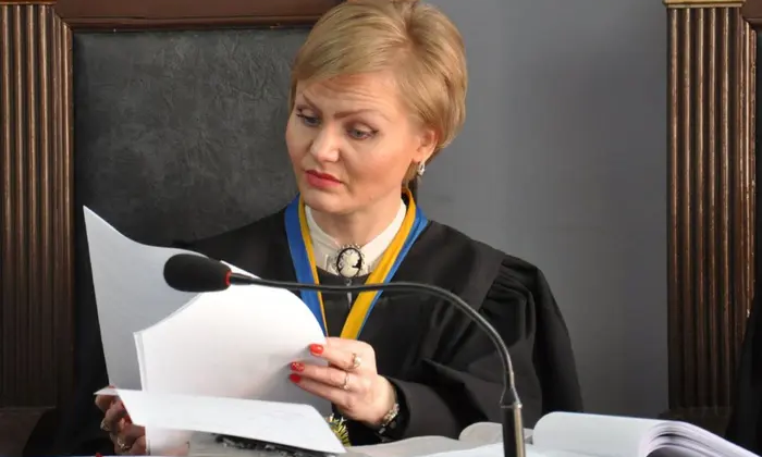 Суддю в Полтаві відпустили через обіцянки