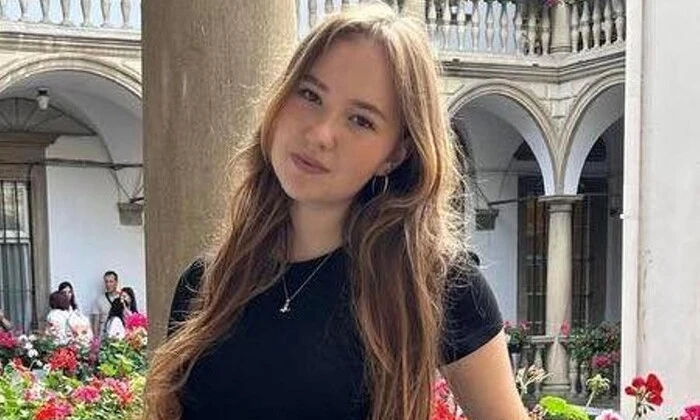 Школярка та її родина вбиті