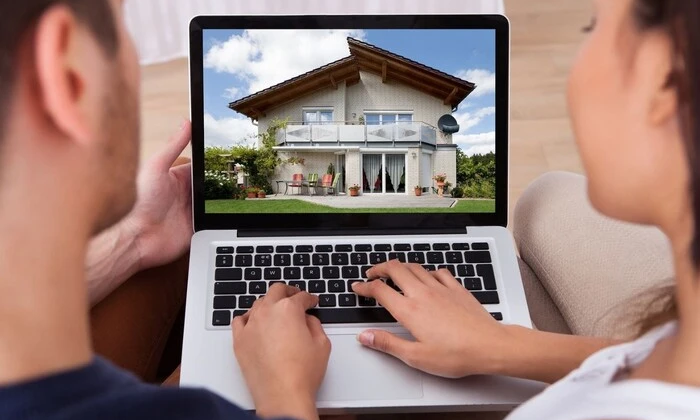 Переселенцы ищут работу и жилье