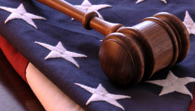 Judge blocks arrests of migrants under Trump policy