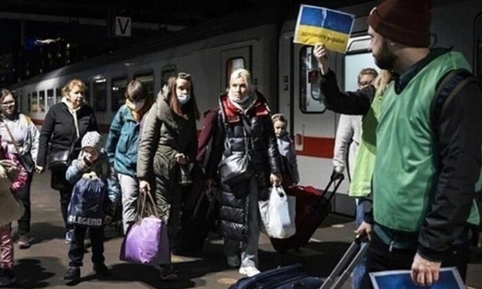 Українські біженці на шляху додому