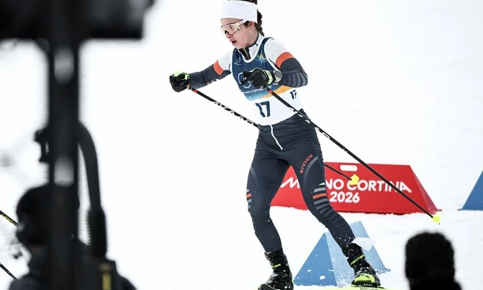 Russian skier falls at the Olympics