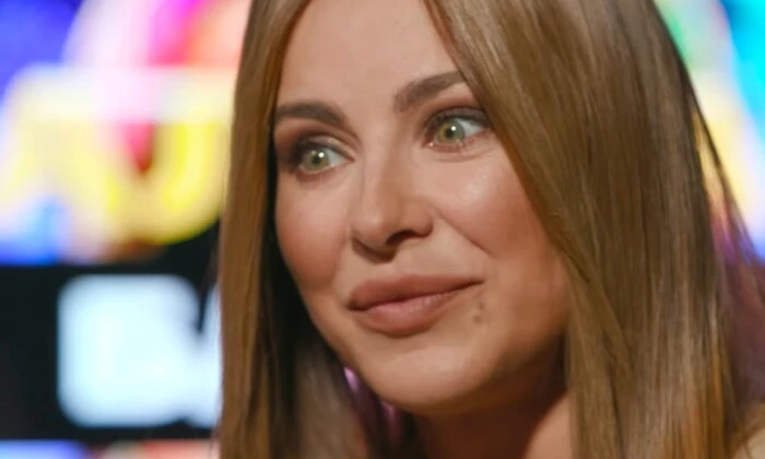 Ани Лорак с новым украинским паспортом