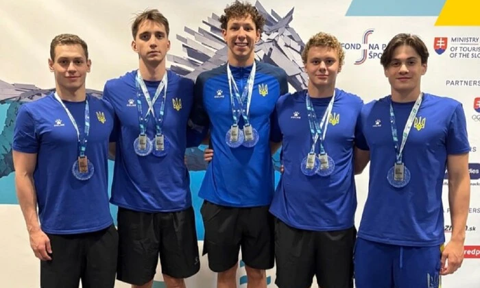 Відзначення перемог у плаванні Євро до 23 років