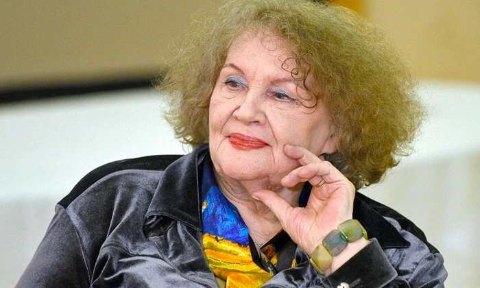 Ліна Костенко розповідає про українську націю