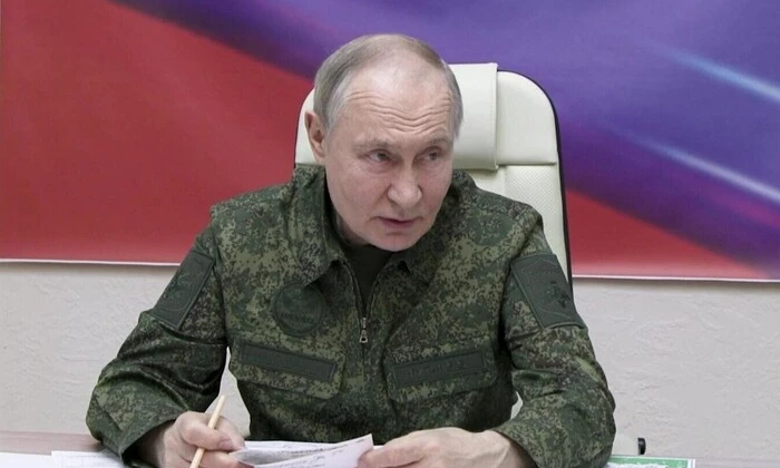 Путін у Курській області: соцмережі глузують