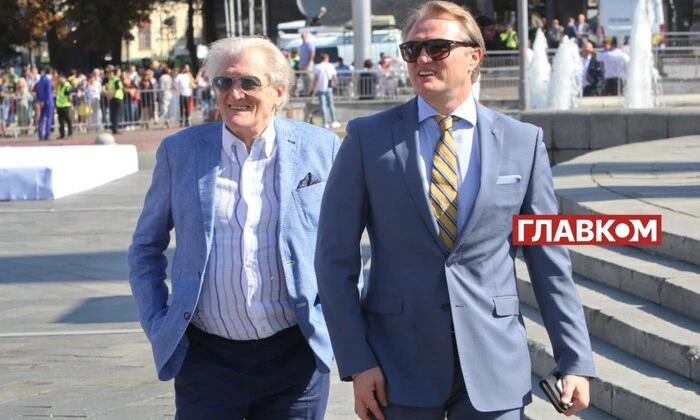 Син розповідає про виховання юнака