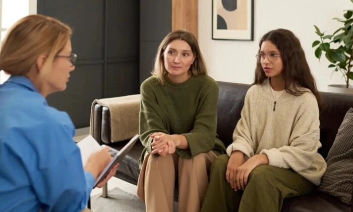 Поколение зумеров на собеседовании с родителями