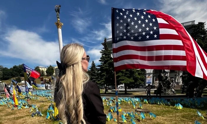 Донька Келлога вшанувала загиблих добровольців