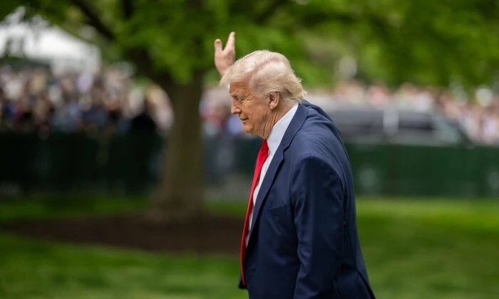 Фото будівництва бального залу Трампа