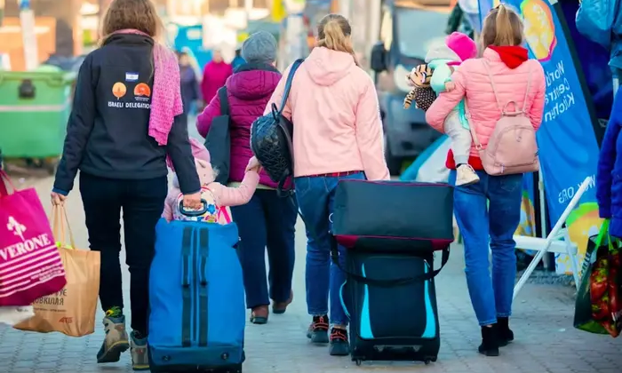 Швейцарские горы зимой на солнце