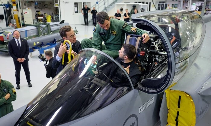 Літаки Gripen на українському небі