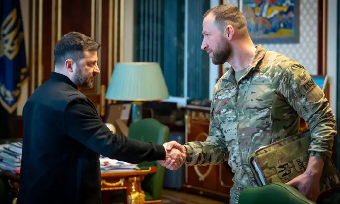 Zelensky listens to the report of the acting head of the SBU Khmara