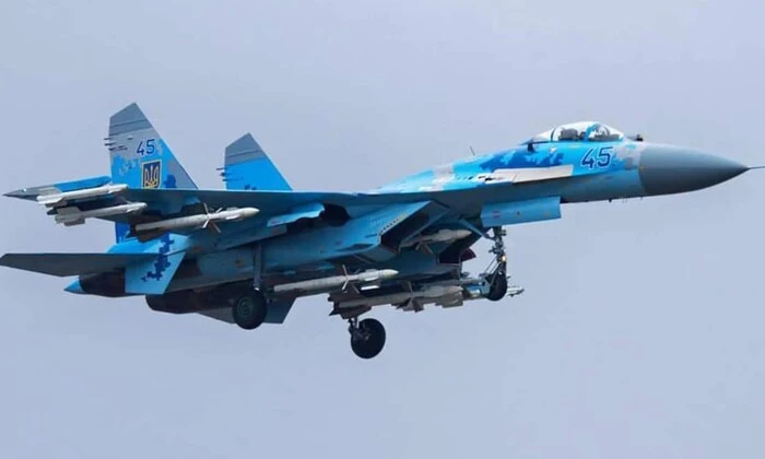 Загублено винищувач Су-27. Пілот врятувався.