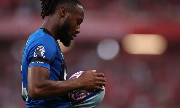 Фанат ображає гравця на кріслі