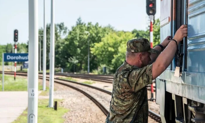 Задержанные украинские железнодорожники из Польши