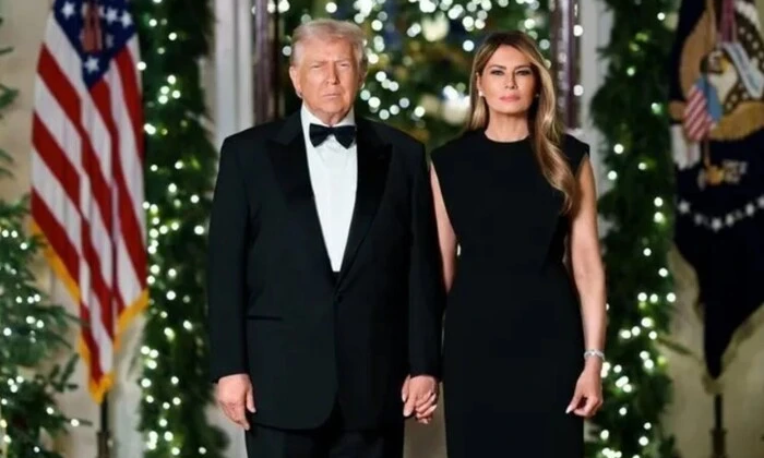 Трамп і дружина на різдвяному святі