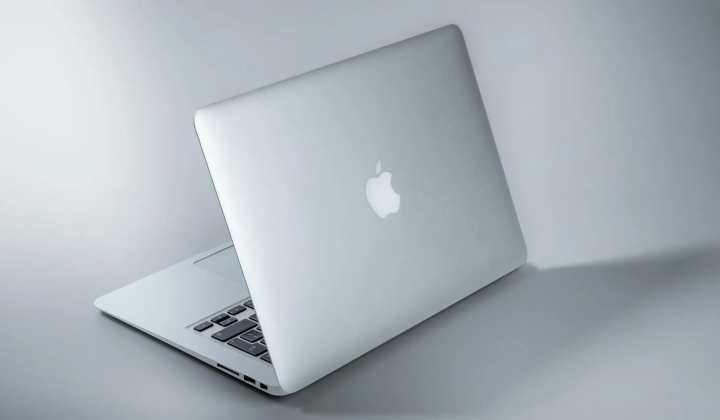 Новий MacBook з сенсорним екраном