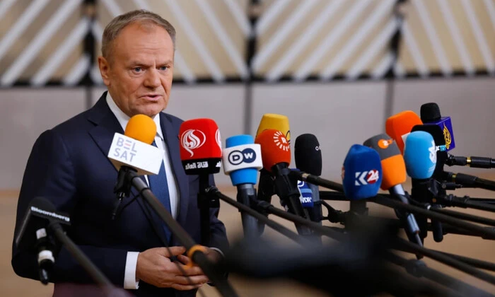 Зображення Дональда Туска та президента Навроцького