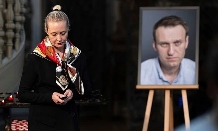 Britain and allies: Navalny poisoned with toad toxin, but Russia not investigating