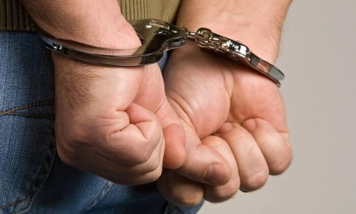 Затримання чоловіка, готував підпали автівок