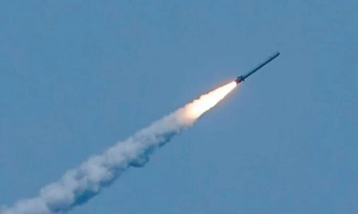 Ракета попала в промышленный объект