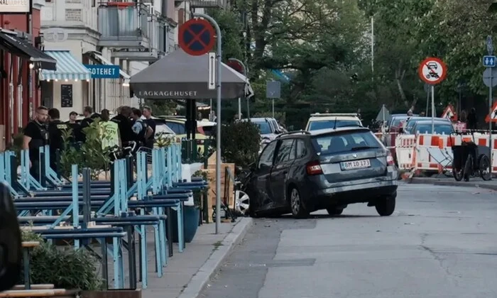 Автомобіль в'їхав у натовп: десяток постраждалих