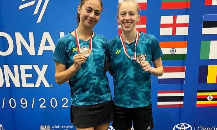 Украинские бадминтонистки на пьедестале в Кракове