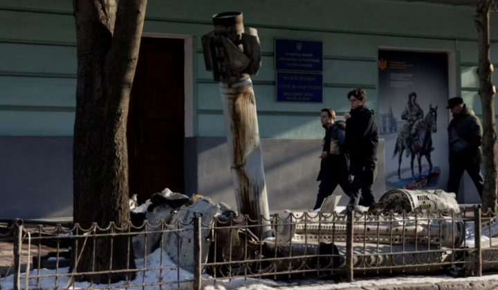 Портрет Петра Порошенка с флагом Украины