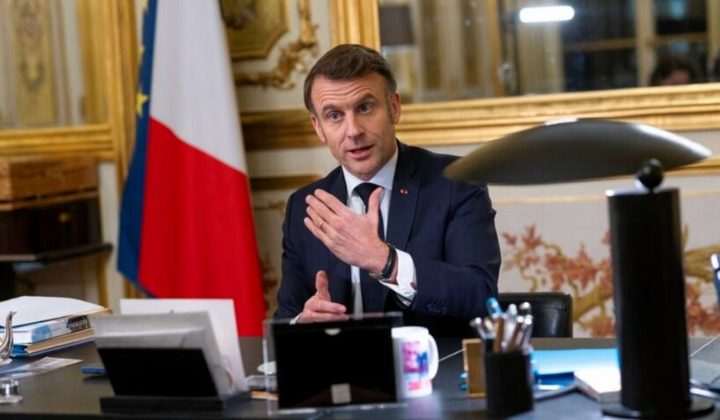 Макрон погрожує Путіну французькими військами