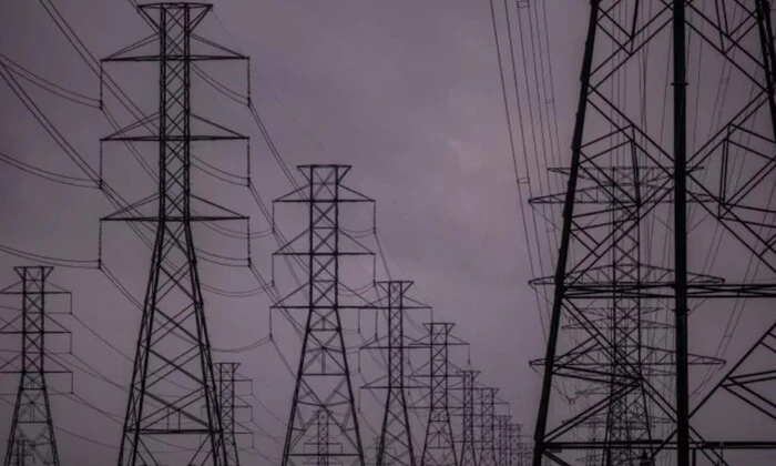 Масштабный блэкаут в США: 200 тыс. человек без электричества