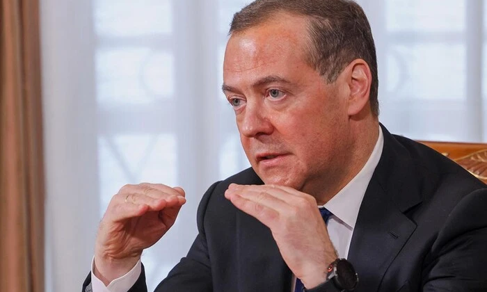 Медведев говорит о ядерном арсенале