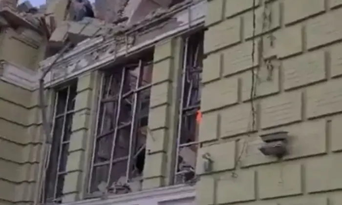 Ракети та безпілотники під час військової атаки