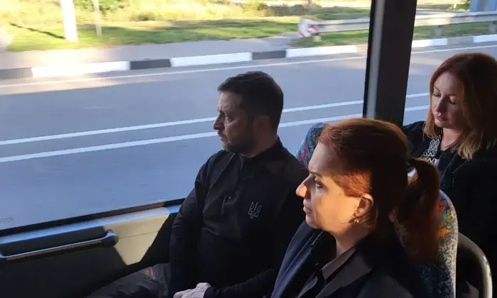 Українці реагують на Зеленського в автобусі