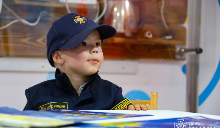 Mobile safety class for children